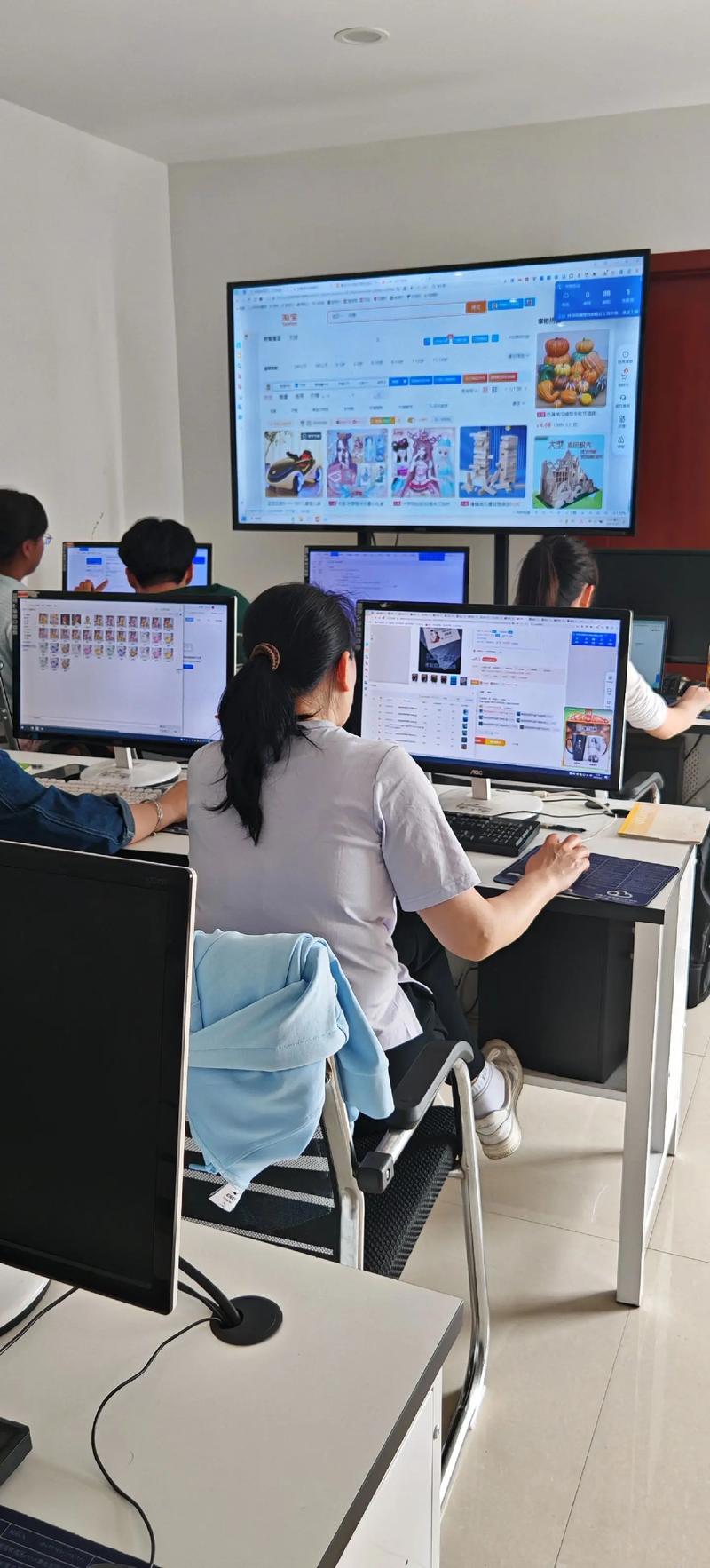 电商行业的微光：网店托管服务的兴起与现状